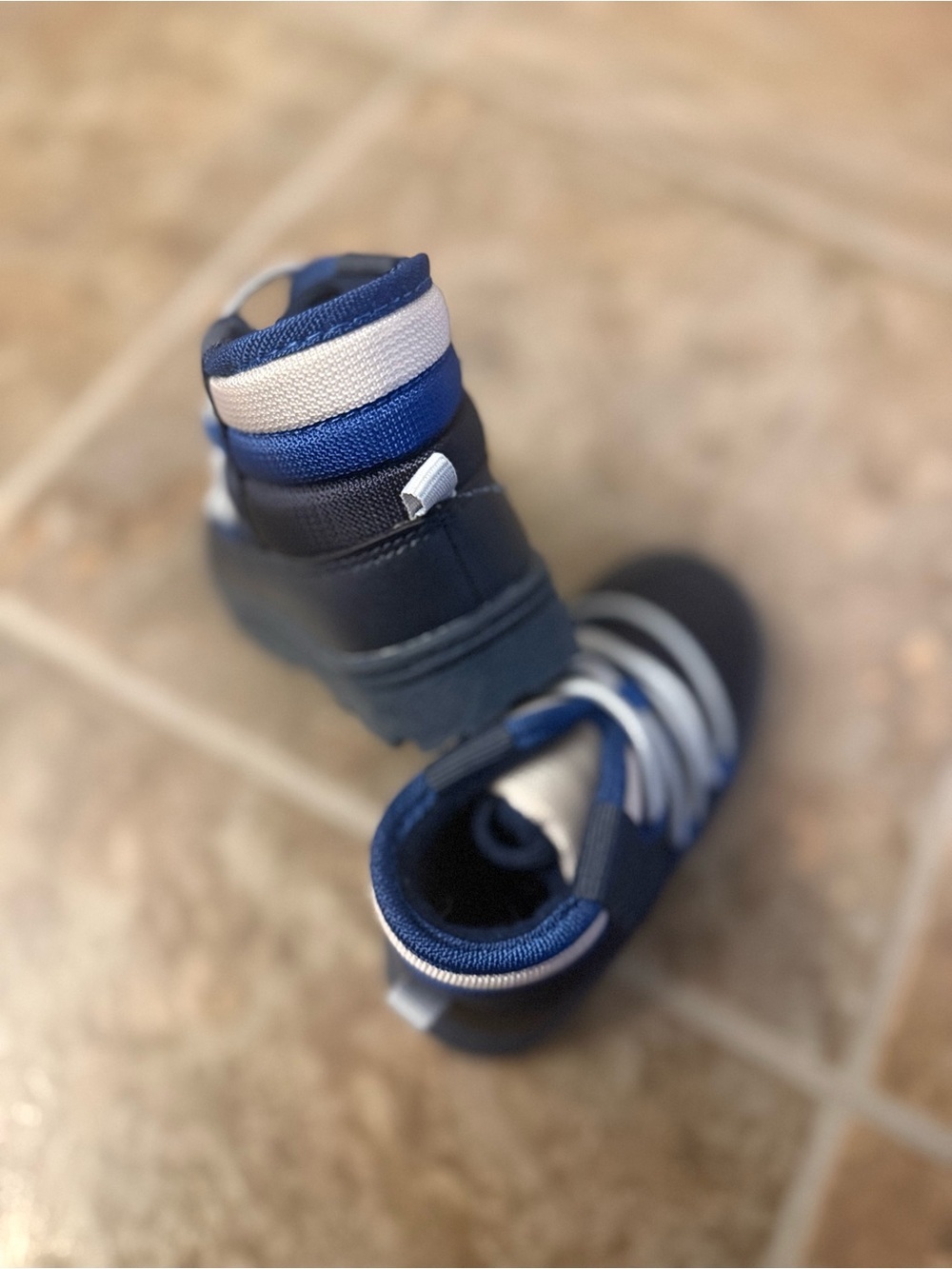 Carter’s Youth Hiking Boots Blue Black Trailcore Chunky Lug Sole Outdoor Sz 7 - Picture 2 of 4